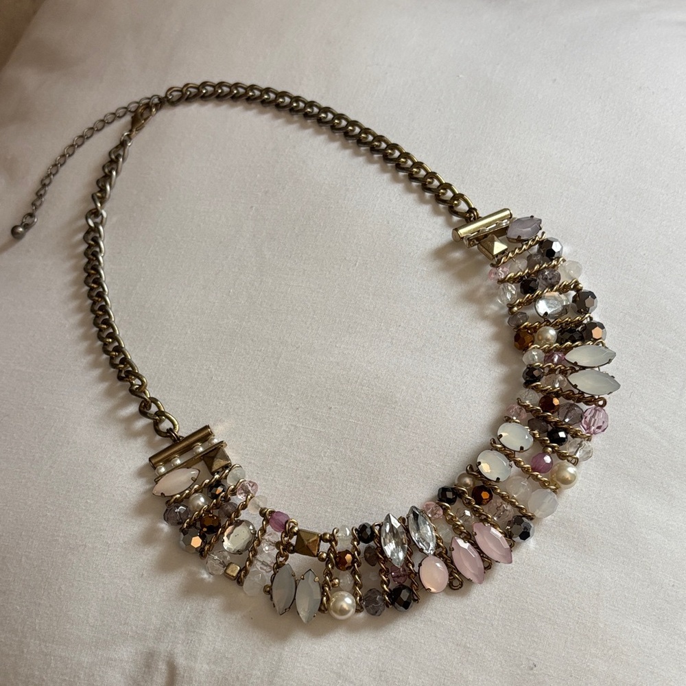 Elegant Multi-Color stones bib necklace!!